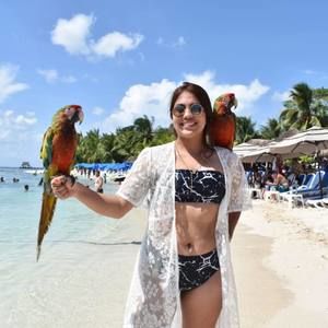 Meet your Posher, Carolina